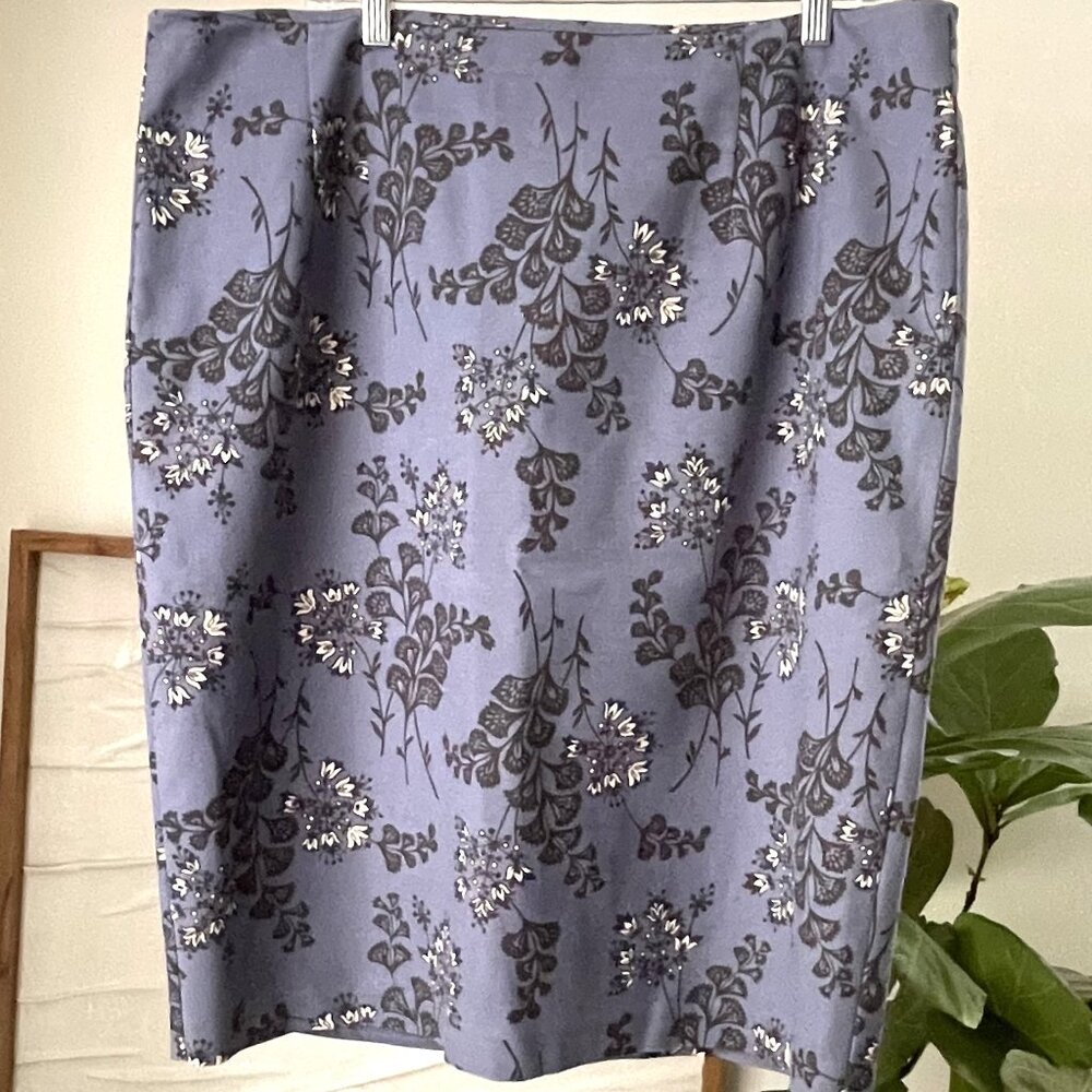 Boden Lavender-Blue Floral Pencil Skirt